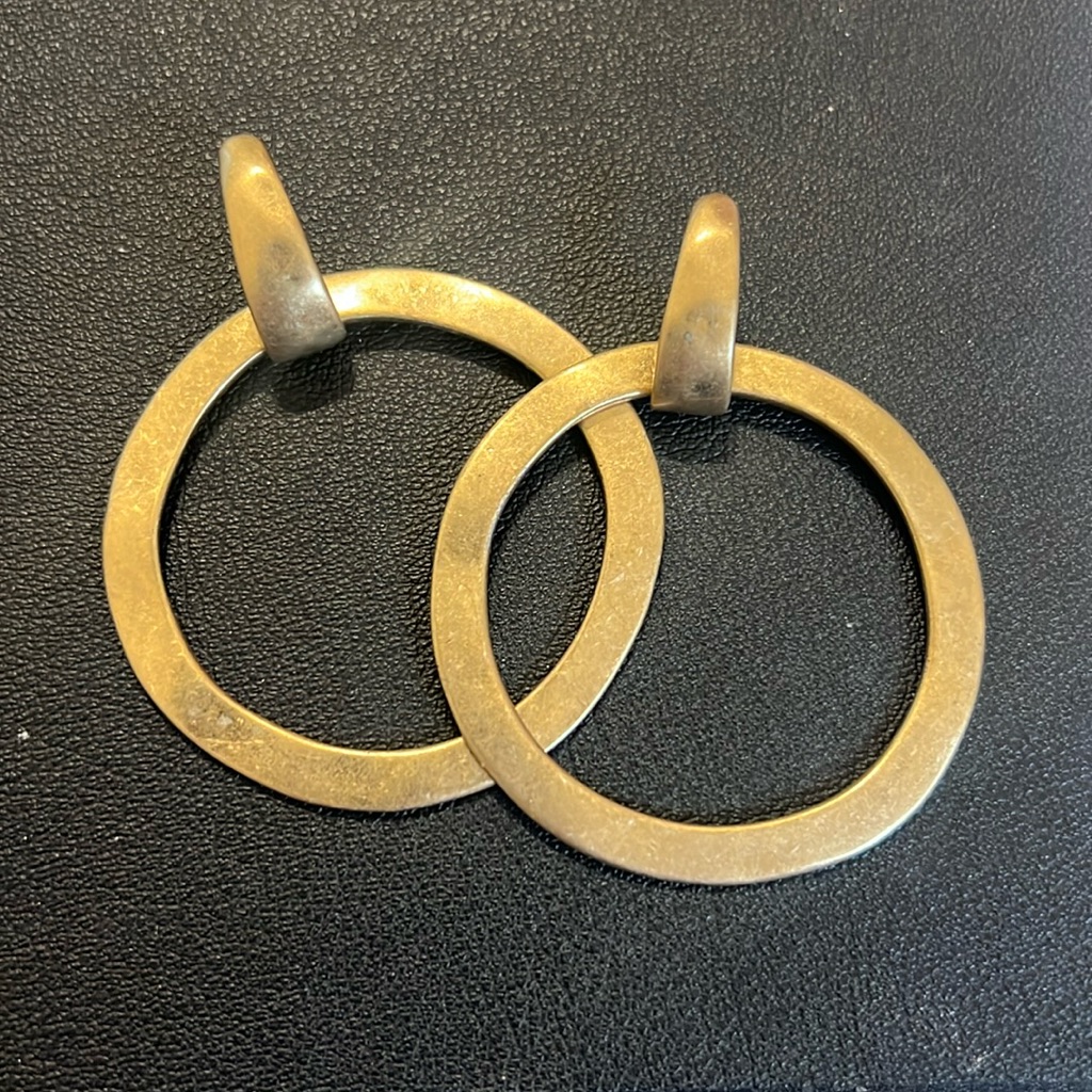 Nwot Cabi Flashback Earrings 50$
